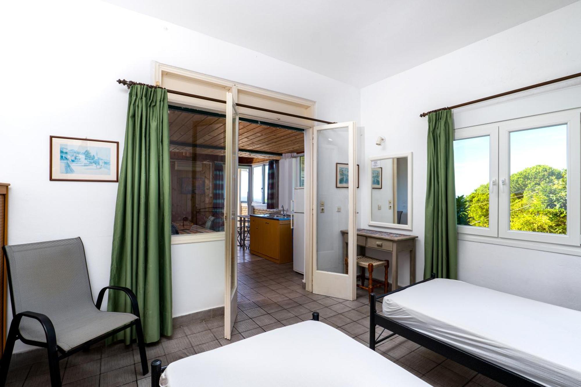 Varagoulis Giannis & Lenas Apartments Paramonas  Exterior photo